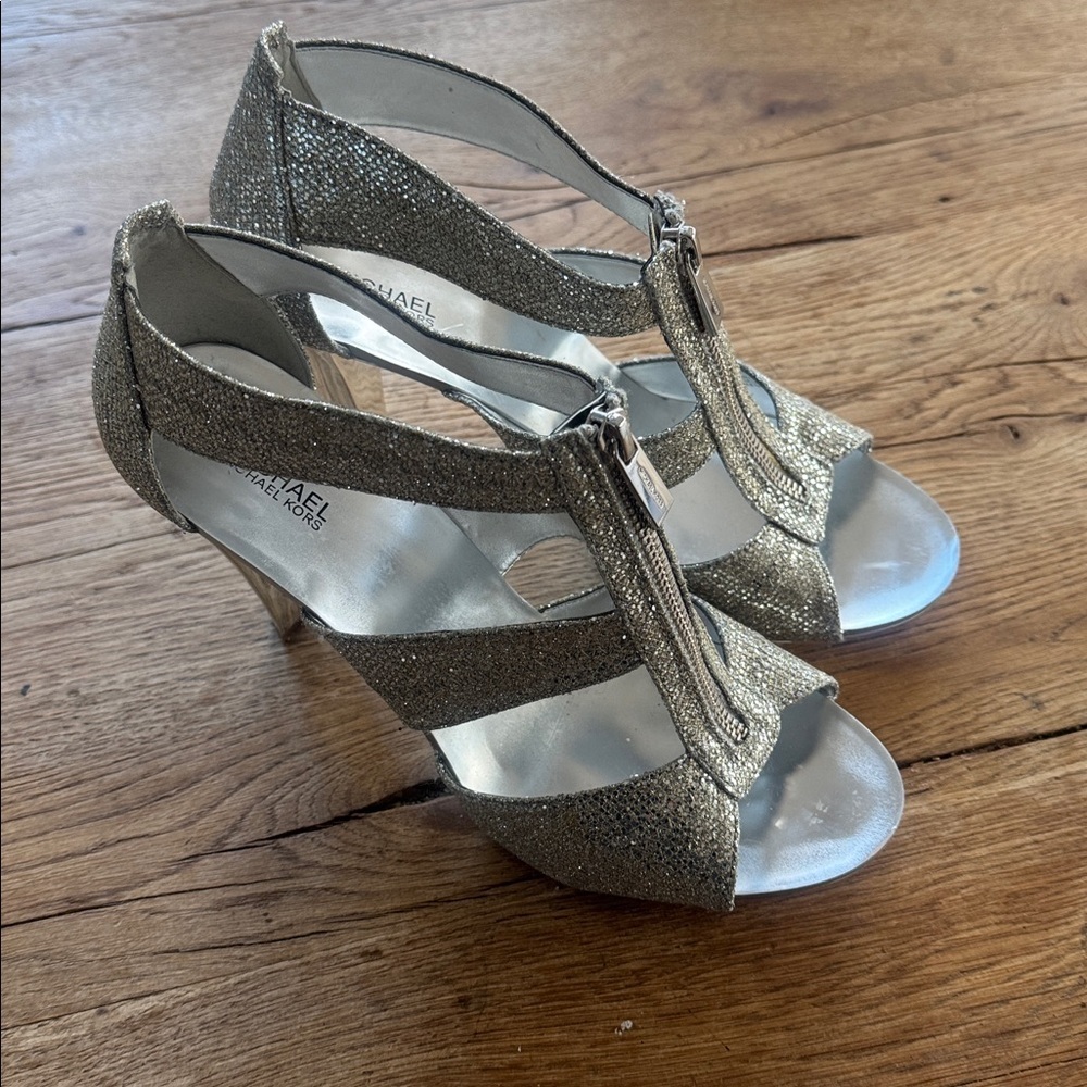 Michael Kors heels in silver